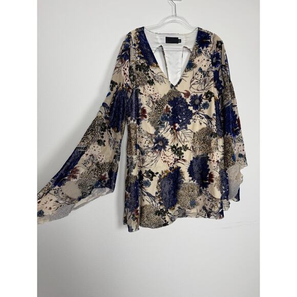 Line & Dot Mini Dress Blue Floral Bell Sleeve Fall Anthropologie M - Picture 6 of 13